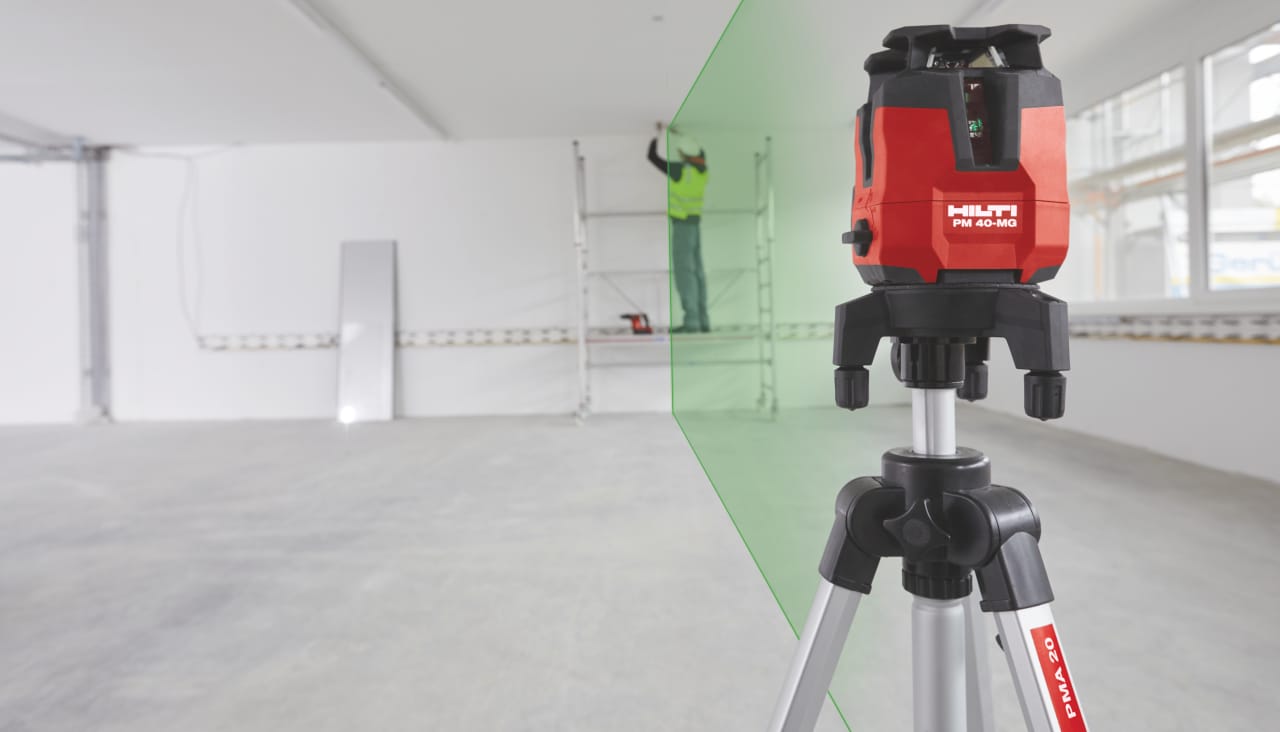 PM 40-MG multi-line laser used for a electric installation