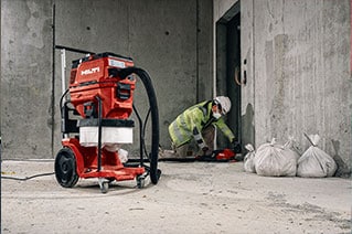 Hilti rep shaking hands with a customer