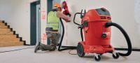 VC 60M-X M-Class dust extractor Very powerful dust extractor for connection with power tools and jobsite clean ups (wet & dry), 60l tank Applications 1