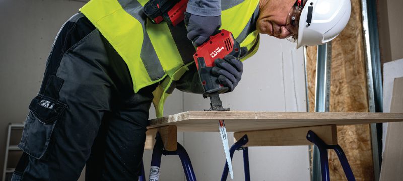 Nuron SR 4-22 One-handed reciprocating saw Compact and light cordless one-handed brushless reciprocating saw for everyday demolition and fast, precise cutting (Nuron battery platform) Applications 1