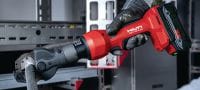 Nuron NCT 25 S-22 ACSR and guy wire cordless cable cutter Scissor-style cordless hydraulic cable cutter for ACSR cable and guy wire (Nuron battery platform) Applications 2