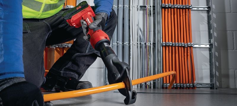 NCT 53 C-22 Copper/Aluminum cordless cable cutter Cordless inline cutter for copper and aluminium cables up to 2 │ 50 mm (Nuron battery platform) Applications 1