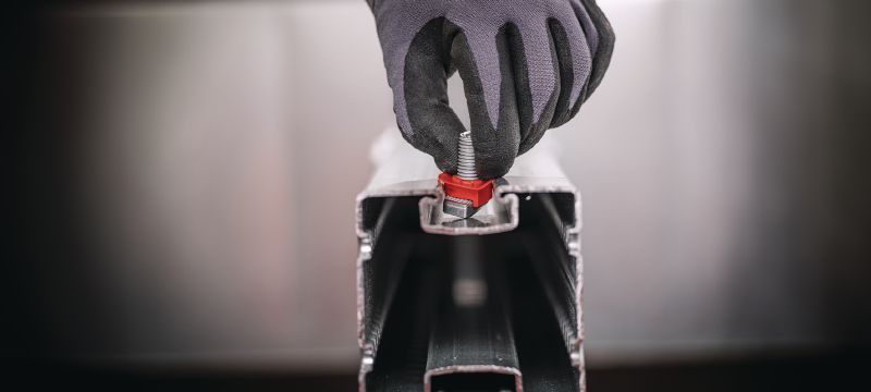 MT-THB OC T-head bolt T-head bolt for fastening connectors and other construction elements into the mounting slot of MT Seamless Box Profiles in moderately corrosive environments Applications 1