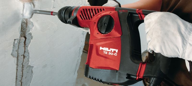 TE 30-C-(AVR) Rotary hammer Powerful SDS Plus (TE-C) rotary hammer for heavy-duty concrete drilling and corrective chiselling, with Active Vibration Reduction (AVR) Applications 1