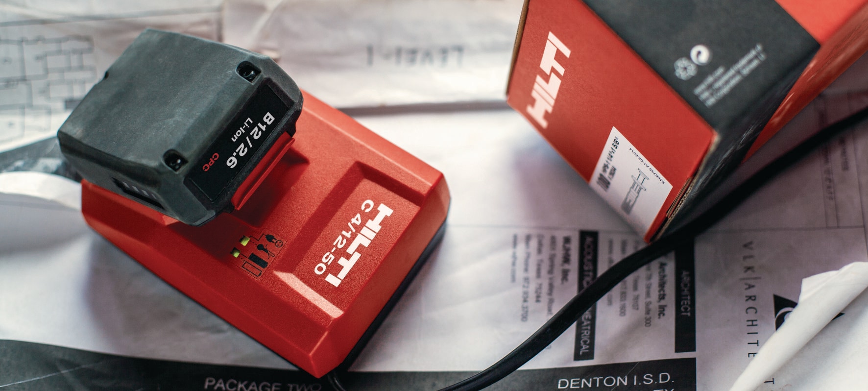 Hilti 12v top charger