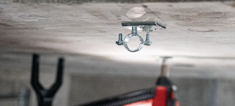 X-TH Pipe clamp mount Metal pipe clamp mount with pre-installed threaded stud for light-duty electrical/mechanical fastenings on ceilings and use with collated nails Applications 1