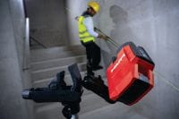 PM 20-CGE High-precision plumb and cross line laser High-precision green beam combi-laser with 2 queues and 4 points for plumbing, leveling, aligning and squaring Applications 2