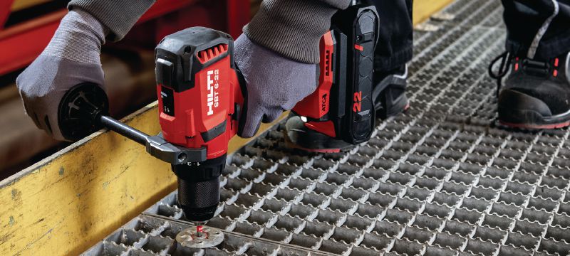 S-BT-GF HL Threaded stud Threaded screw-in stud (multilayer coated carbon steel – corrosion protection comparable to HDG) for grating and multi-purpose fastenings on steel in mildly corrosive environments. Compatible with Hilti MT installation channels Applications 1