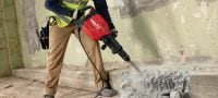 TE 1000-AVR TE-S demolition hammer Versatile breaker for demolishing or chiseling floors and occasional wall applications (with universal power cord) Applications 1