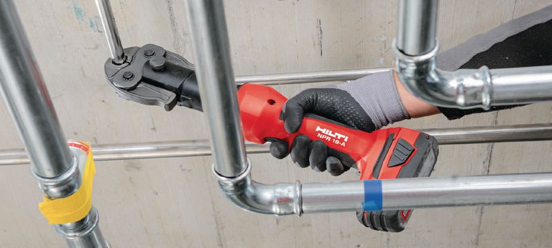 NPR 19-A Pipe press tool Compact 22V cordless press tool for metal pipes up to 35 mm and plastic pipes up to 40 mm Applications 1
